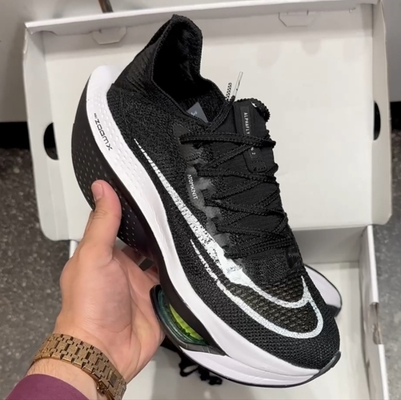 NIKE ZOOM X - Picture 2 of 6